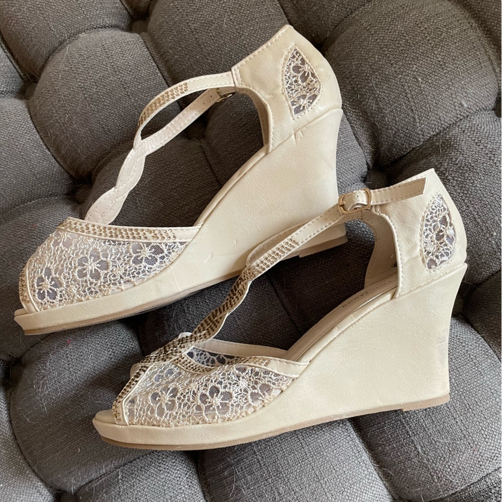 TOP Moda Wedges - Picture 3 of 5
